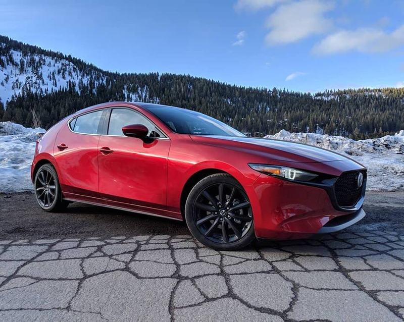 I’m still not fan of the “no hard edge” styling, it reminds of car that has no fully rendered in a video game.